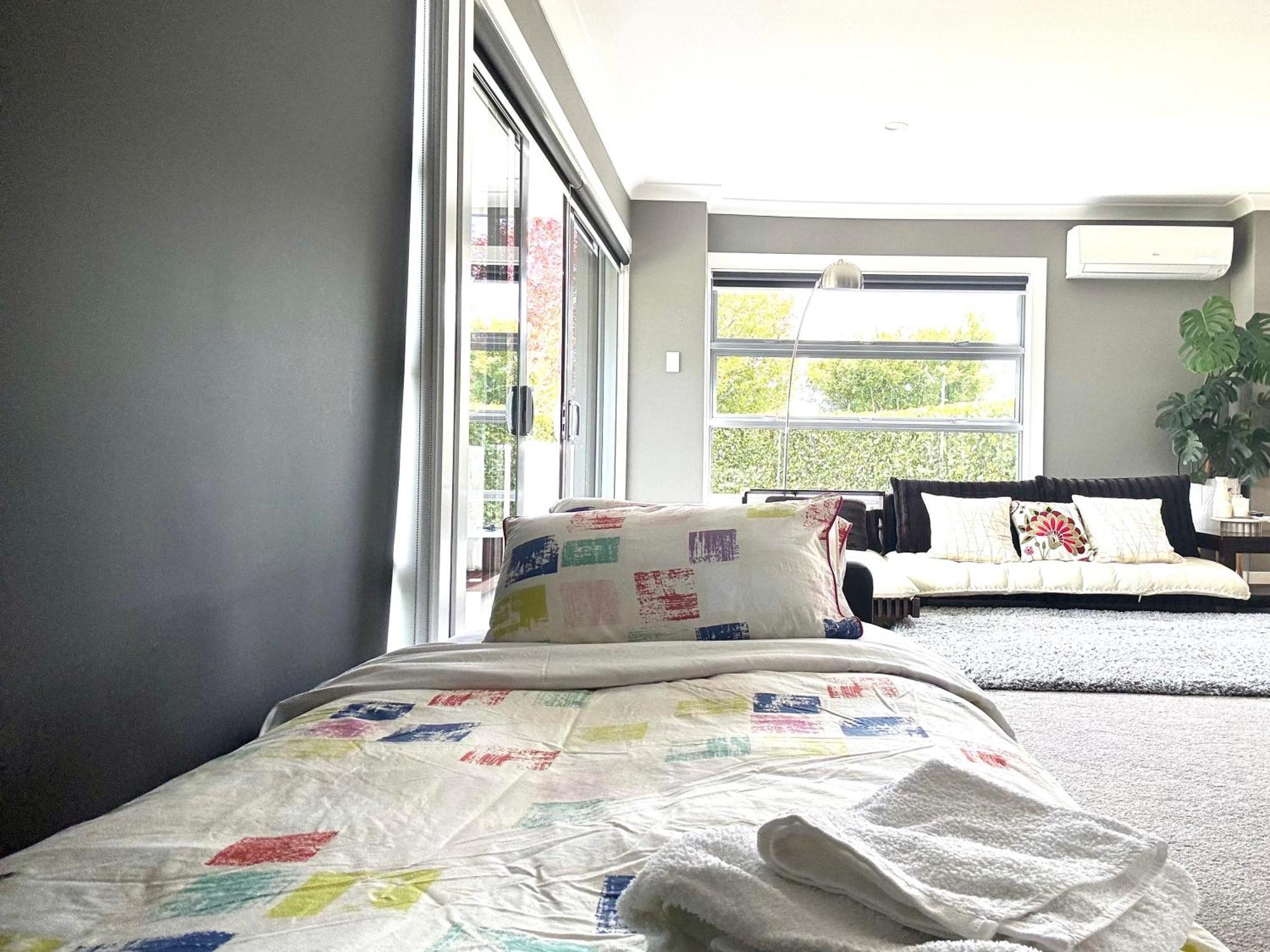 Summer Holiday 4 Bedrooms House In Hamilton With Pool And Spa エクステリア 写真